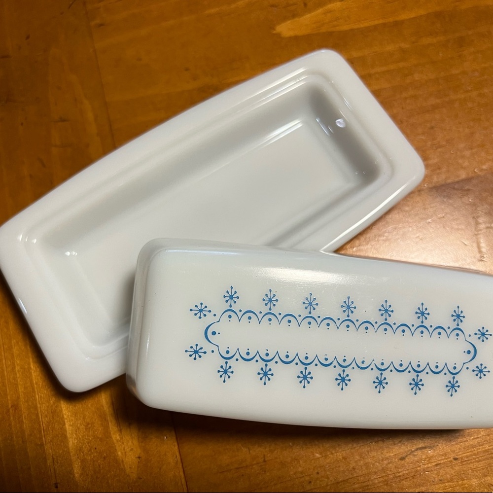 Vintage Pyrex Butter Dish